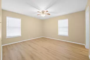 814 Sunset St, Fredericksburg, TX 78624 - Photo 7