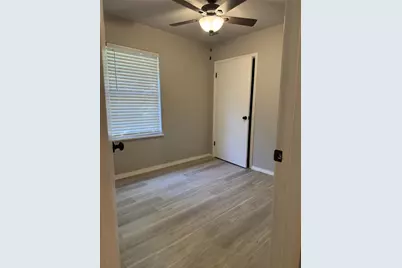 813 N Pecan St, Fredericksburg, TX 78624 - Photo 9