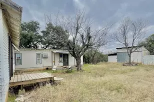 807 E Anniston, Llano, TX 78643 - Photo 3