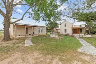 1410 Grapetown Rd, Fredericksburg, TX 78624 - Photo 17