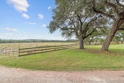1410 Grapetown Rd, Fredericksburg, TX 78624 - Photo 49