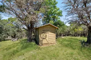 731 W Mountain View Dr, Lakehills, TX 78063 - Photo 29
