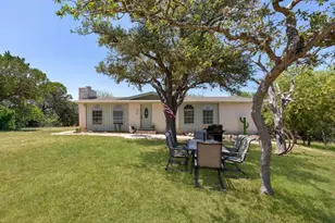 731 W Mountain View Dr, Lakehills, TX 78063 - Photo 27