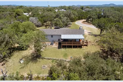 731 W Mountain View Dr, Lakehills, TX 78063 - Photo 23