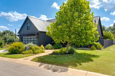 116 S Baurenhof Ct., Fredericksburg, TX 78624 - Photo 17