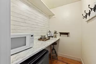 305 S Orange St, Fredericksburg, TX 78624 - Photo 35