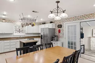 305 S Orange St, Fredericksburg, TX 78624 - Photo 15