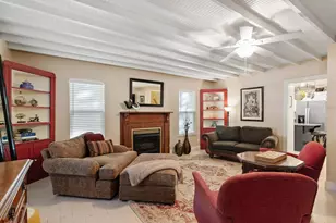 305 S Orange St, Fredericksburg, TX 78624 - Photo 11