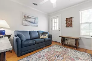 305 S Orange St, Fredericksburg, TX 78624 - Photo 33
