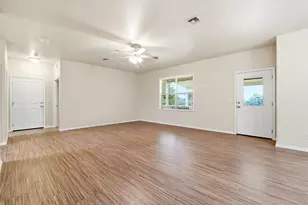 805 Scarlet Oak Ct, Fredericksburg, TX 78624 - Photo 9