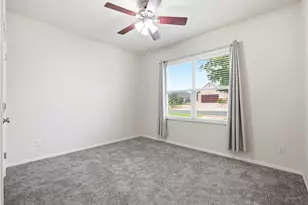 805 Scarlet Oak Ct, Fredericksburg, TX 78624 - Photo 17