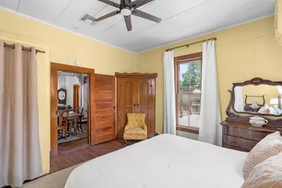 307 S Creek St, Fredericksburg, TX 78624 - Photo 17