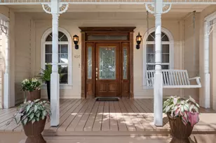 408 W Creek St, Fredericksburg, TX 78624 - Photo 3