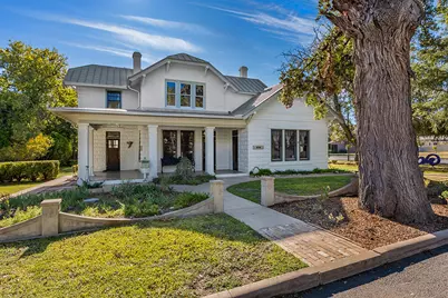 615 W Creek St, Fredericksburg, TX 78624 - Photo 1