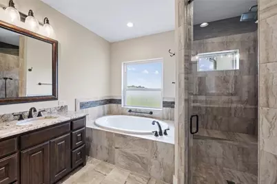 328 E Distant View Dr, Fredericksburg, TX 78624 - Photo 15