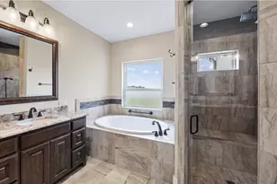 328 E Distant View Dr, Fredericksburg, TX 78624 - Photo 15