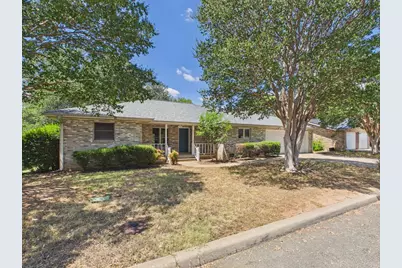 1018 Avenue B, Fredericksburg, TX 78624 - Photo 1