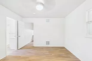 1018 Ave B, Fredericksburg, TX 78624 - Photo 17
