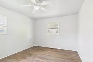 1018 Ave B, Fredericksburg, TX 78624 - Photo 11