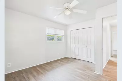 1018 Avenue B, Fredericksburg, TX 78624 - Photo 7