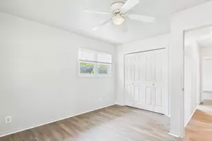 1018 Ave B, Fredericksburg, TX 78624 - Photo 7
