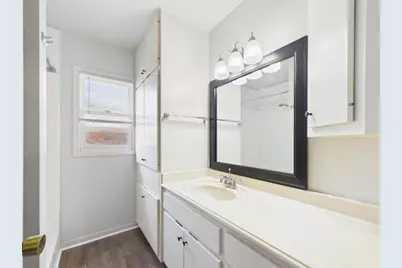 1018 Avenue B, Fredericksburg, TX 78624 - Photo 9
