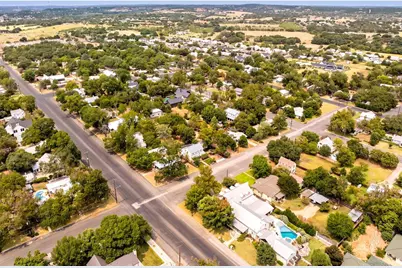 204 N Acorn St, Fredericksburg, TX 78624 - Photo 67