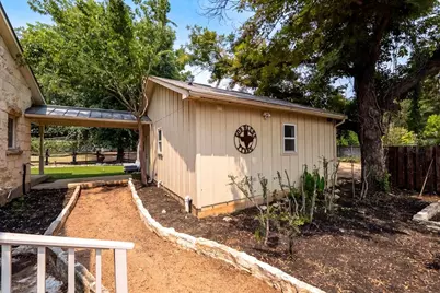 204 N Acorn St, Fredericksburg, TX 78624 - Photo 59
