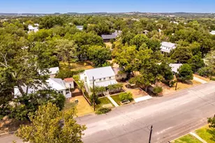 204 N Acorn St, Fredericksburg, TX 78624 - Photo 41