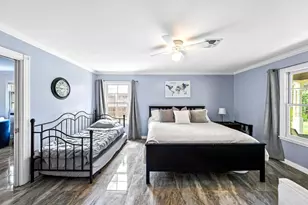 204 N Acorn St, Fredericksburg, TX 78624 - Photo 17