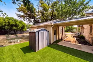 204 N Acorn St, Fredericksburg, TX 78624 - Photo 63