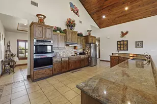 238 Scenic Vista Dr, Fredericksburg, TX 78624 - Photo 11