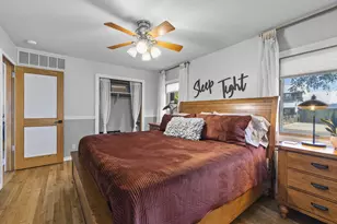 904 N Orange St, Fredericksburg, TX 78624 - Photo 25