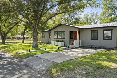 904 N Orange St, Fredericksburg, TX 78624 - Photo 37