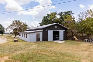 190 Enchanted Valley Dr, Kerrville, TX 78028 - Photo 17
