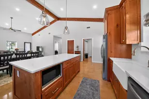 785 Legacy Oaks Dr, Harper, TX 78631 - Photo 11