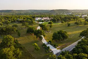 279 Achtzehn Rd, Fredericksburg, TX 78624 - Photo 3