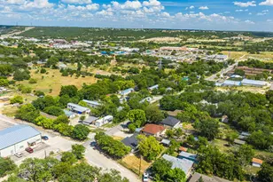 407 Peterson Dr, Kerrville, TX 78028 - Photo 27