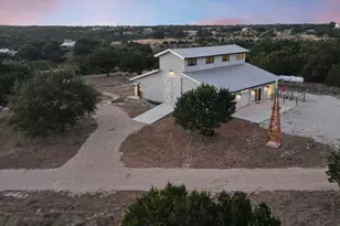 103 Bluffview Cir, Kerrville, TX 78028 - Photo 3