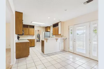 607 S Columbus, Fredericksburg, TX 78624 - Photo 5