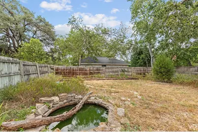 606 Franklin, Fredericksburg, TX 78624 - Photo 17