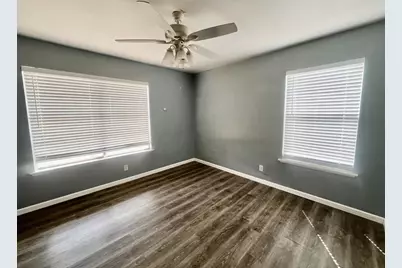 700 Ettie St, Fredericksburg, TX 78624 - Photo 5