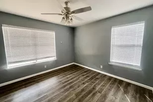 700 Ettie St, Fredericksburg, TX 78624 - Photo 5