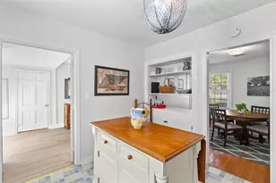 411 W Travis St, Fredericksburg, TX 78624 - Photo 9