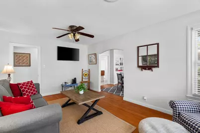 411 W Travis St, Fredericksburg, TX 78624 - Photo 5