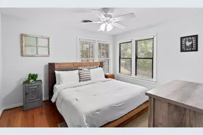 411 W Travis St, Fredericksburg, TX 78624 - Photo 13