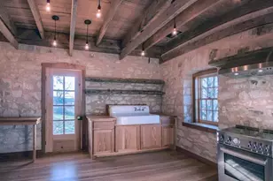 3610 Welgehausen Rd, Fredericksburg, TX 78624 - Photo 3
