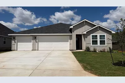 176 E Teal St, Fredericksburg, TX 78624 - Photo 1