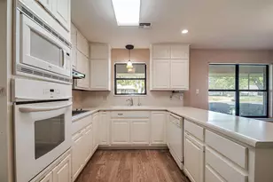 208 Edgewood Dr, Fredericksburg, TX 78624 - Photo 11