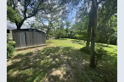 109 Glenwood Dr, Fredericksburg, TX 78624 - Photo 13